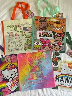 Hello Kitty HAWAII Tote Bags